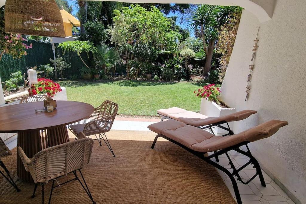 Luxe Studio Met Ruim Terras, Vlak Aan Zee! Sitio de Calahonda Eksteriør bilde